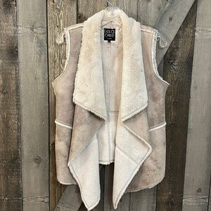 Dolce Cabo Sherpa Lined Faux Suede Drape Vest Tan Cream | Cozy Cabincore Winter
